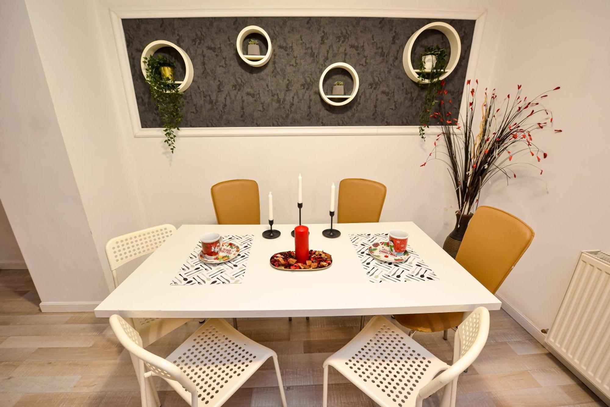 City Center Suite With Terrace Bucarest Esterno foto