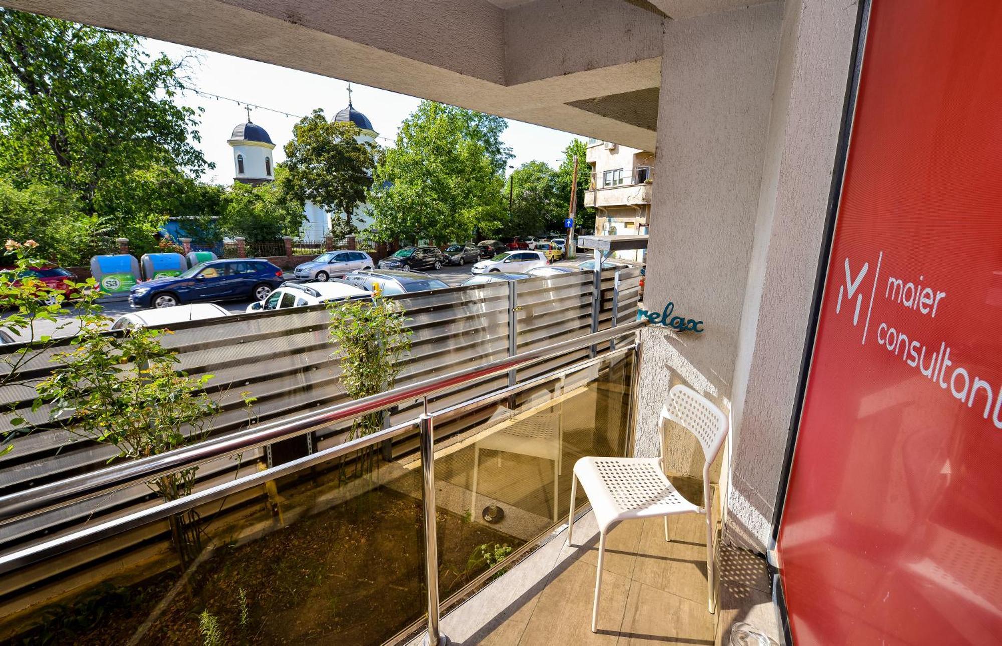 City Center Suite With Terrace Bucarest Esterno foto