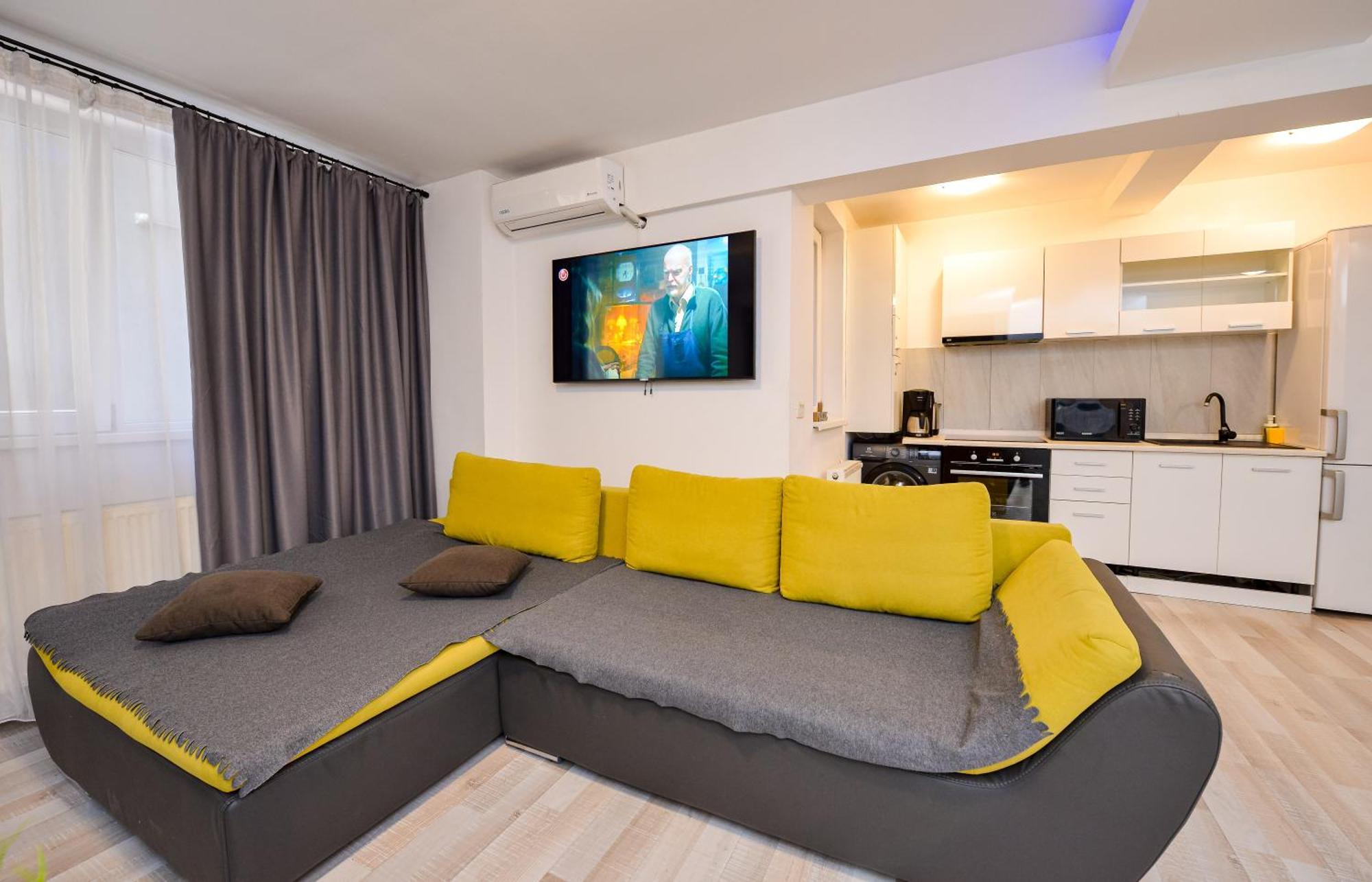City Center Suite With Terrace Bucarest Esterno foto