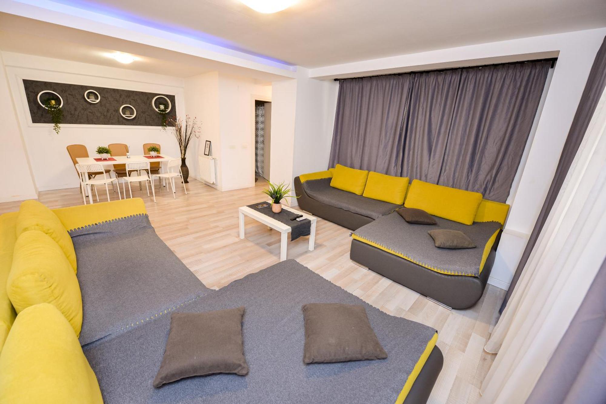 City Center Suite With Terrace Bucarest Esterno foto
