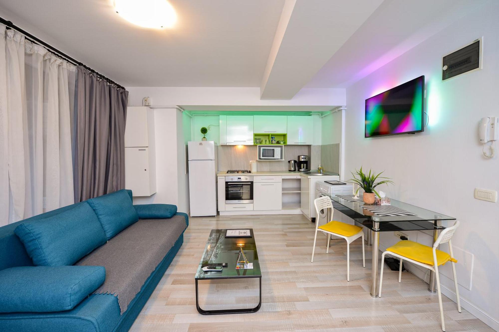 City Center Suite With Terrace Bucarest Esterno foto