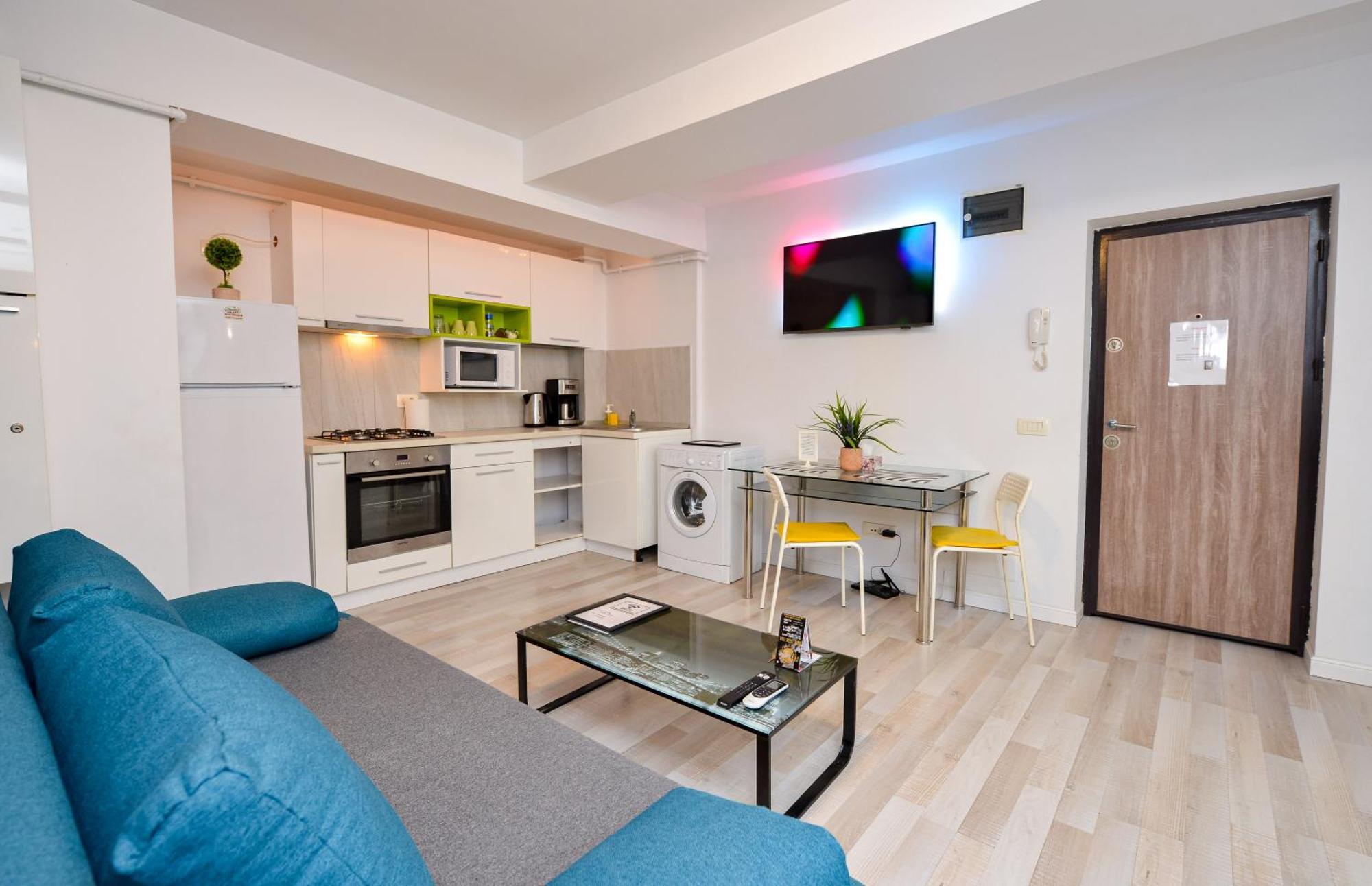 City Center Suite With Terrace Bucarest Esterno foto