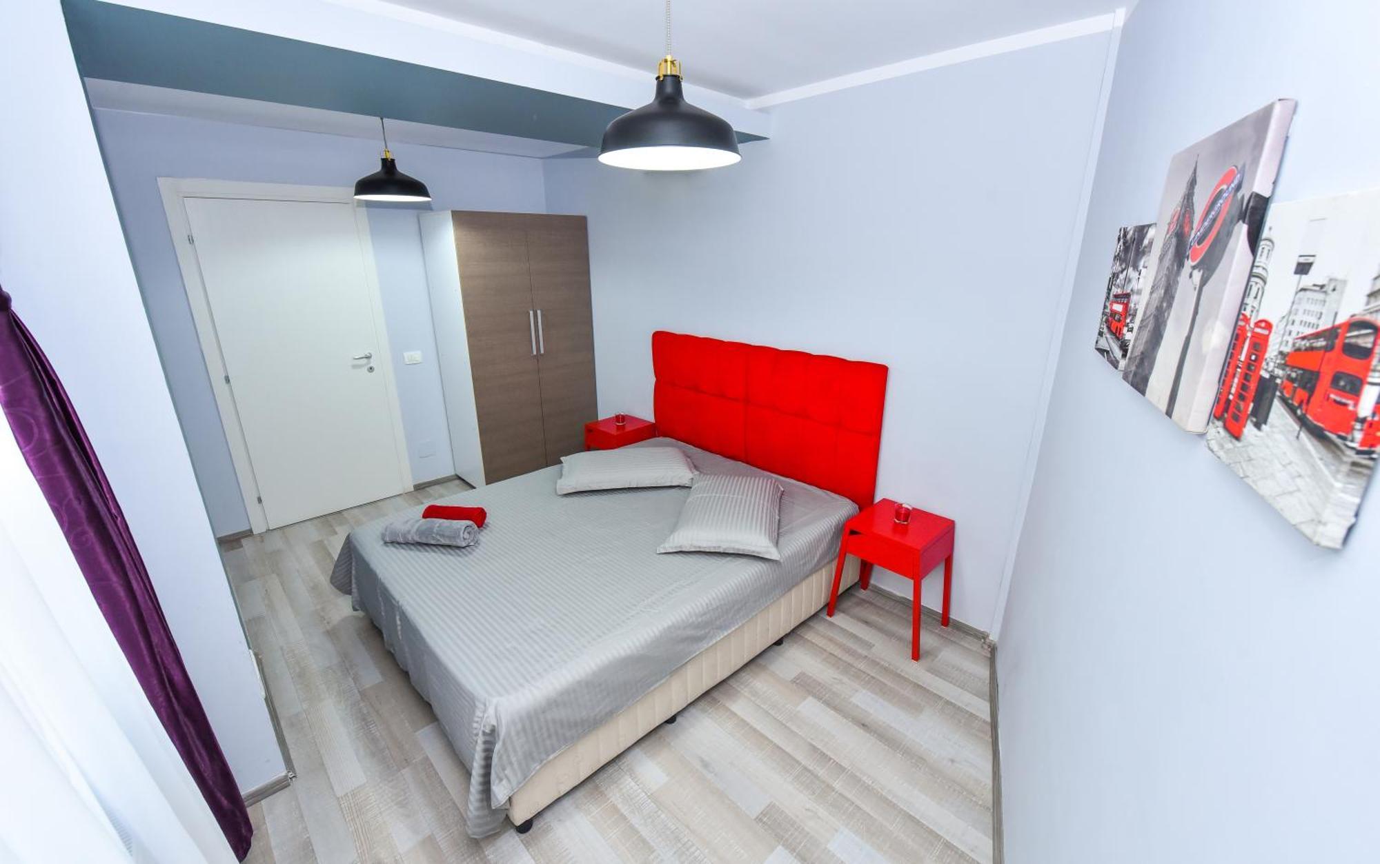 City Center Suite With Terrace Bucarest Esterno foto